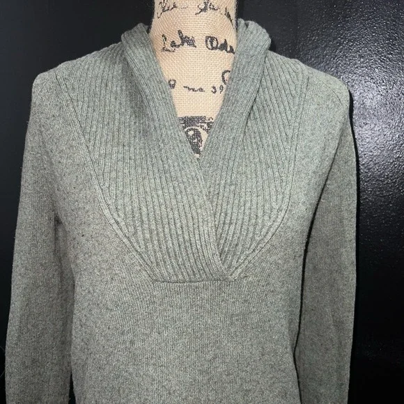 Eddie Bauer Sweater Womens Small Sage Green Pullover Wool Blend Ribbed Collar‎ - Picture 2 of 8